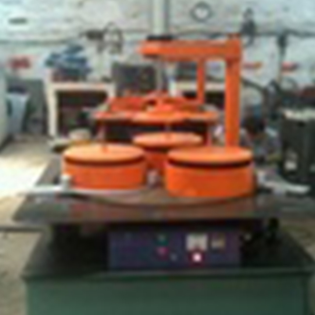 自提式(shì)擋圈調速(sù)抛光機